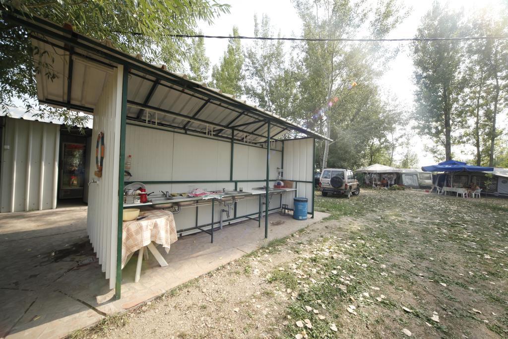 Camping Oaza ベラ・ツルクバ エクステリア 写真